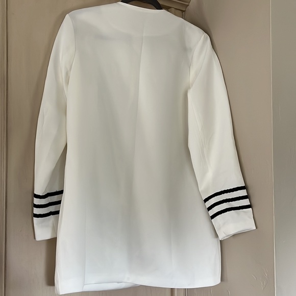 Classic Dress Jacket 🌸 - Picture 4 of 4